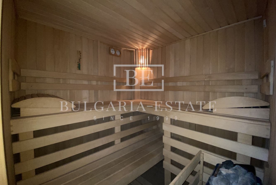 Роскошный дом с двором в деревне Рогачево - всего в 10 минутах от пляжей Албены! - 0