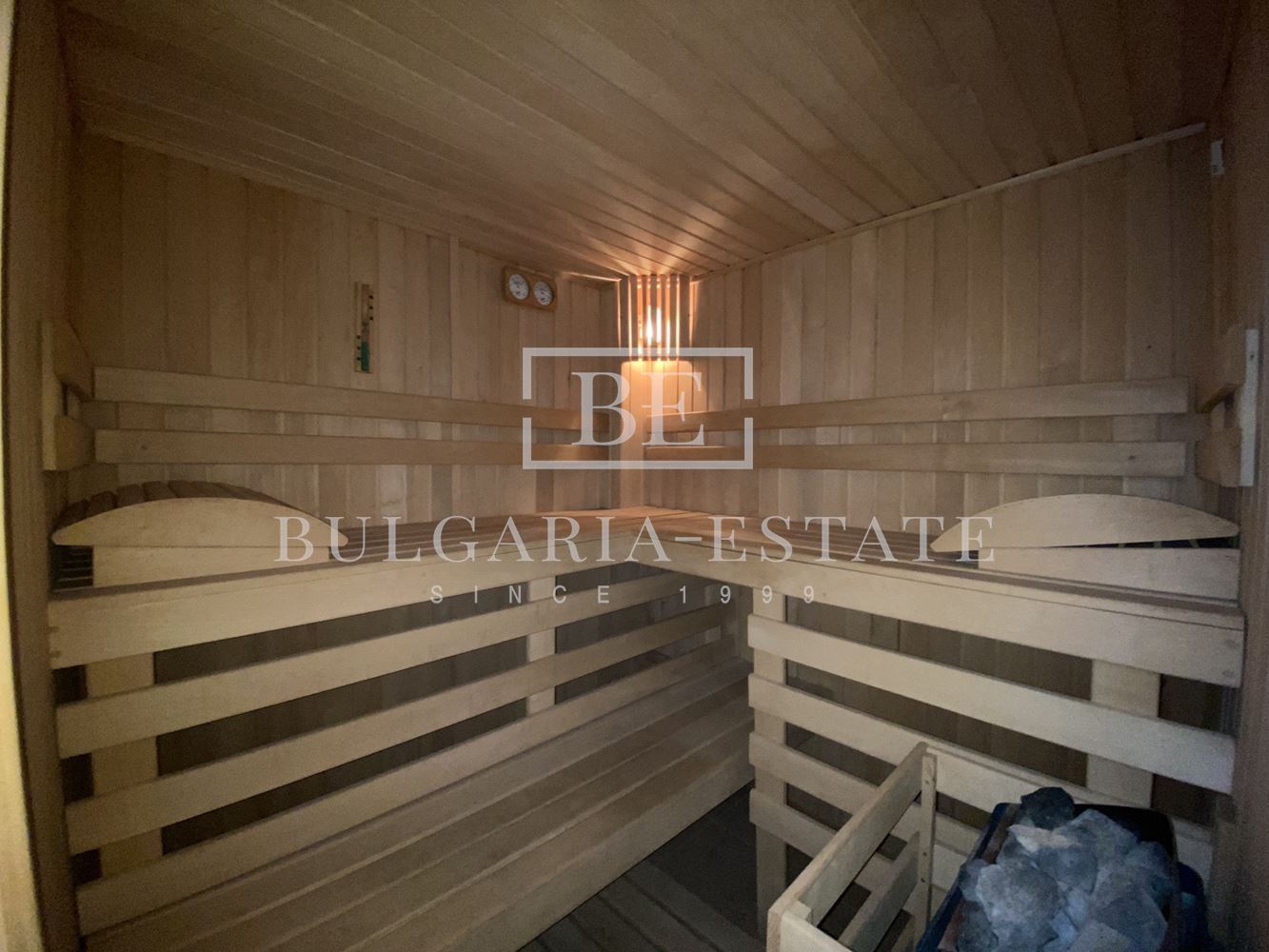 Роскошный дом с двором в деревне Рогачево - всего в 10 минутах от пляжей Албены! Роскошный дом с двором в деревне Рогачево - всего в 10 минутах от пляжей Албены! - 0