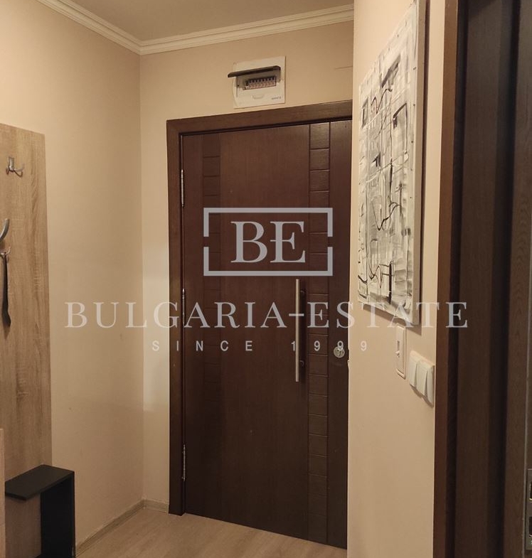 Трехкомнатная квартира - 70 кв.м, в центре - 0