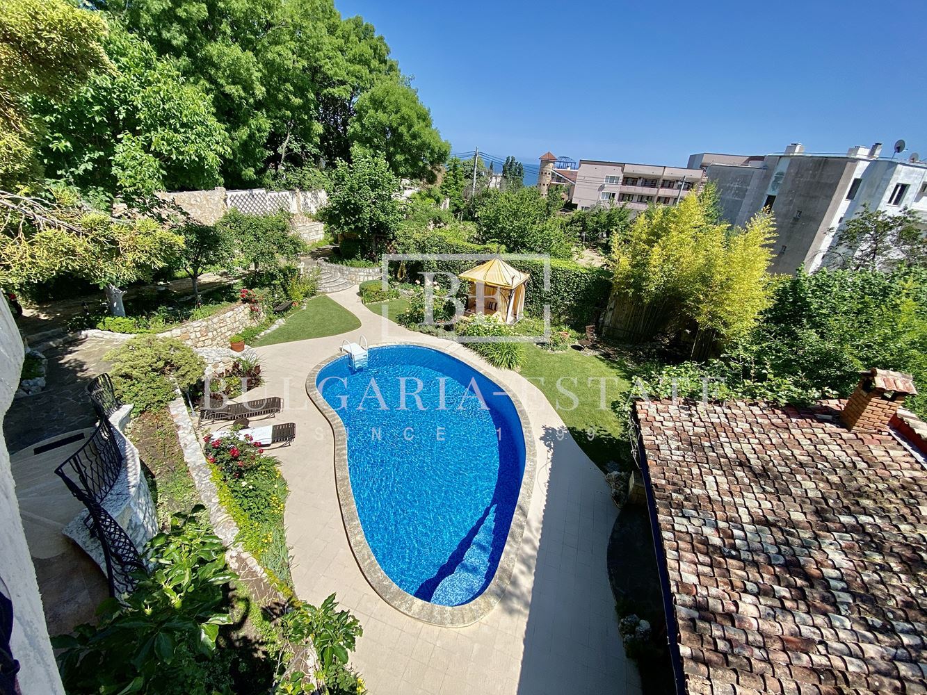 Роскошный дом с бассейном, сауной, рядом с пляжем Кабакум, город. 515 кв. м. 4 спальни Элитный дом с бассейном, сауной, рядом с пляжем Кабакум, город. 515 кв. м. Площадь этажа, 4 спальни - 0