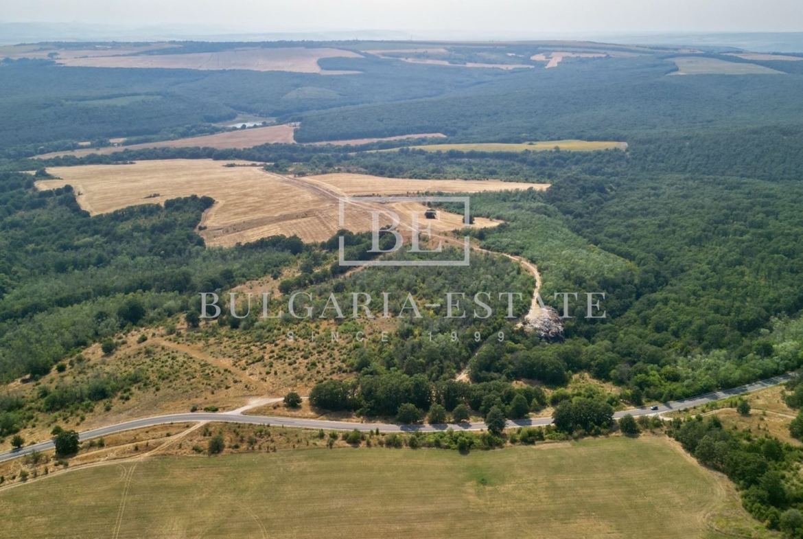 Парцел - УПИ - регулация с ПУП - село Здравец, общ. Аврен до Еко комплекса - 0