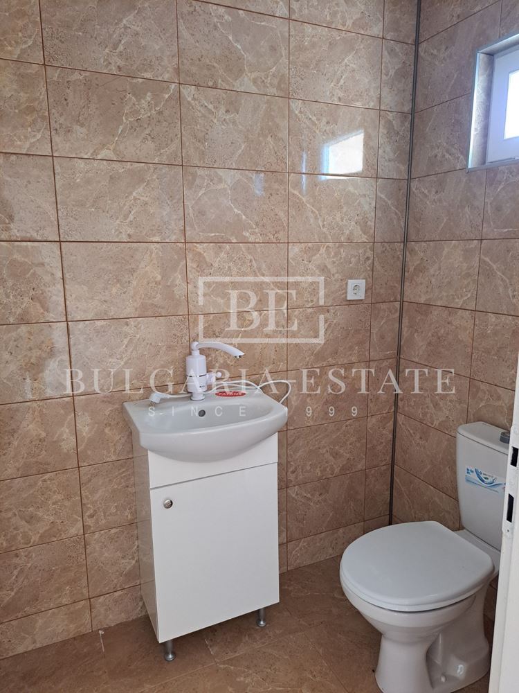 Просторна и модерна къща в село Чайка, община Провадия-0 Просторна и модерна къща в село Чайка, община Провадия - 0