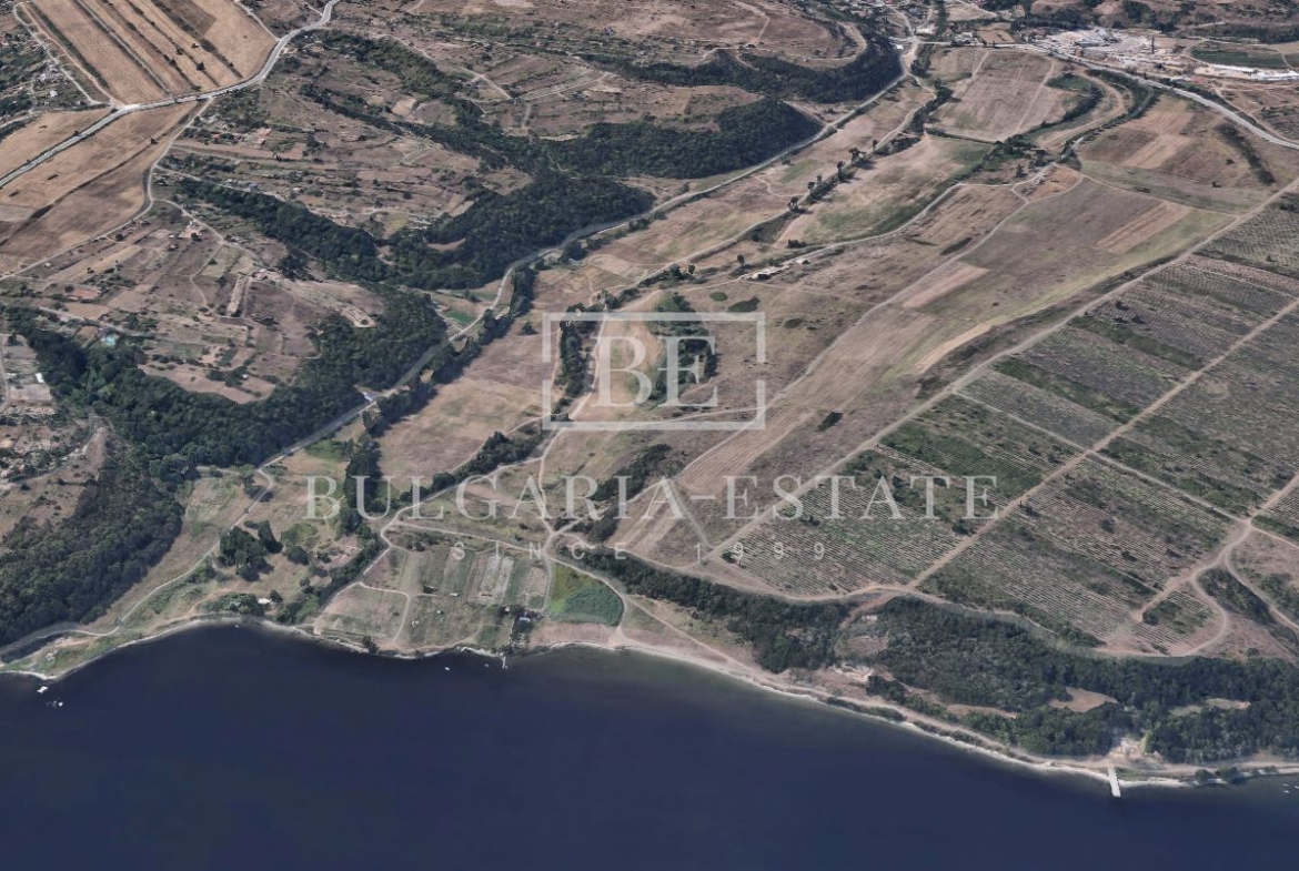 Участок рядом с Варненским озером - 10 186 кв.м., цена: 100 000 евро - 0