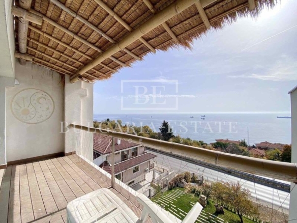 СУПЕР РОСКОШНАЯ КВАРТИРА В АРЕНДУ С 3 СПАЛЬНЯМИ, 2 ВАННЫМИ КОМНАТАМИ, ТЕРРАСОЙ И УНИКАЛЬНЫМ ВИДОМ НА МОРЕ - 0