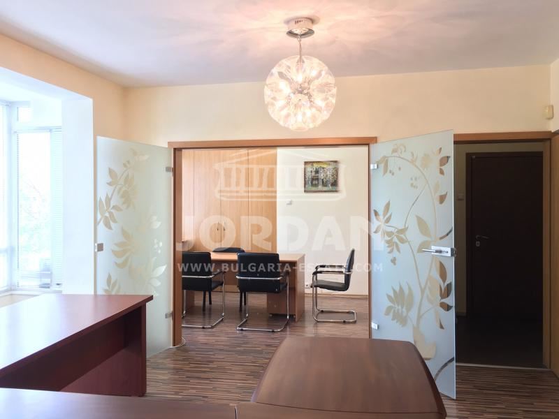 Офис 117кв.м - Катедралата - 0