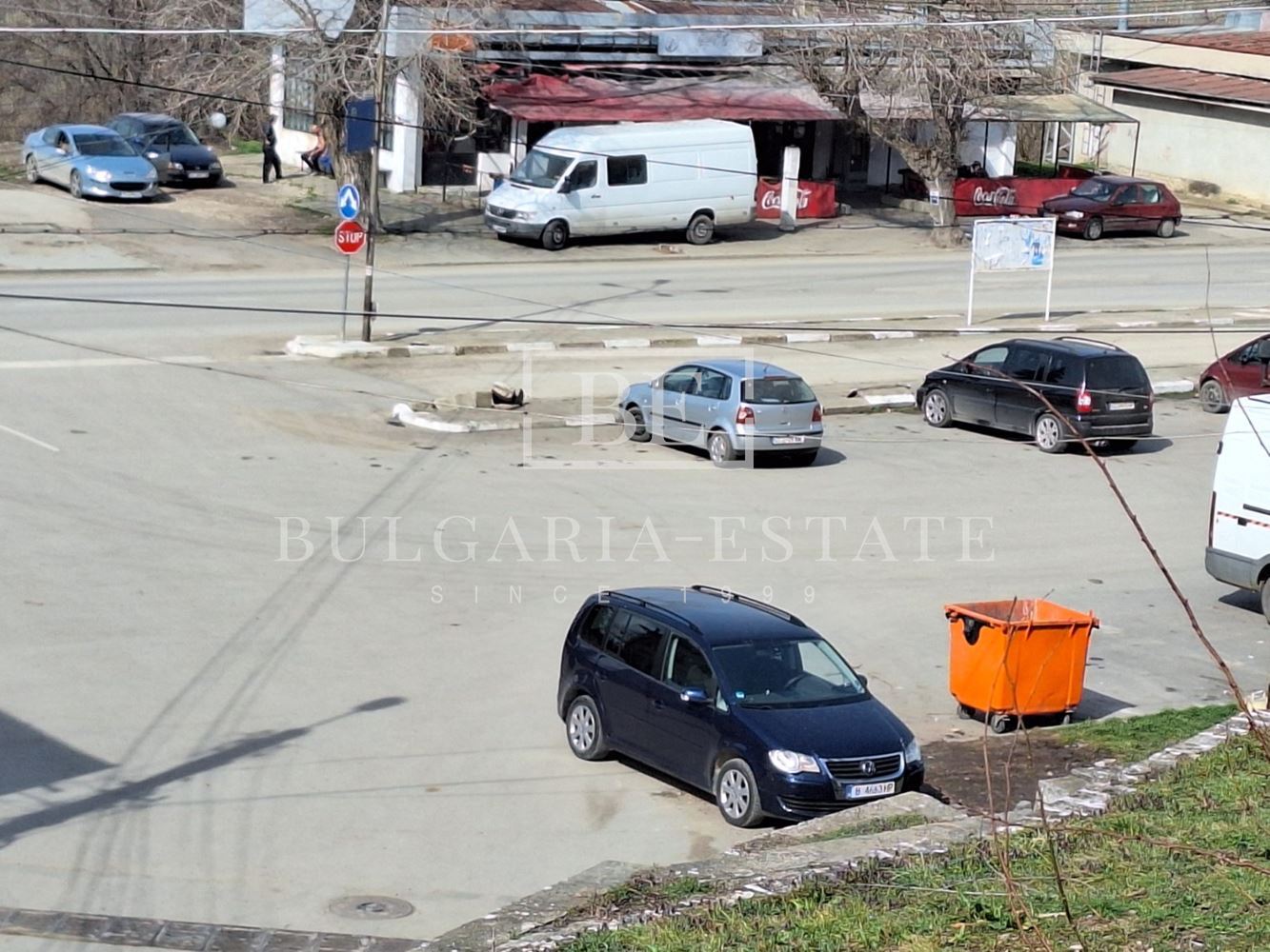 Отремонтированный дом с двором и флигелем в г. Тутракан - отличное расположение! Отремонтированный дом с двором и флигелем в городе. 0