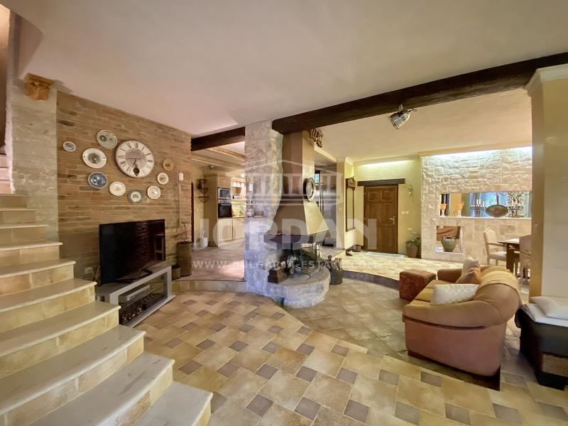 Луксозна къща в Ален Мак, гр. Варна, басейн, паркоместа, три спални - 0