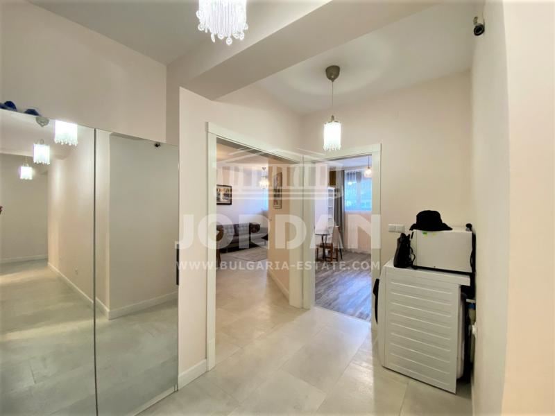 Под наем 4-стаен - Идеален Център 120m² - 0