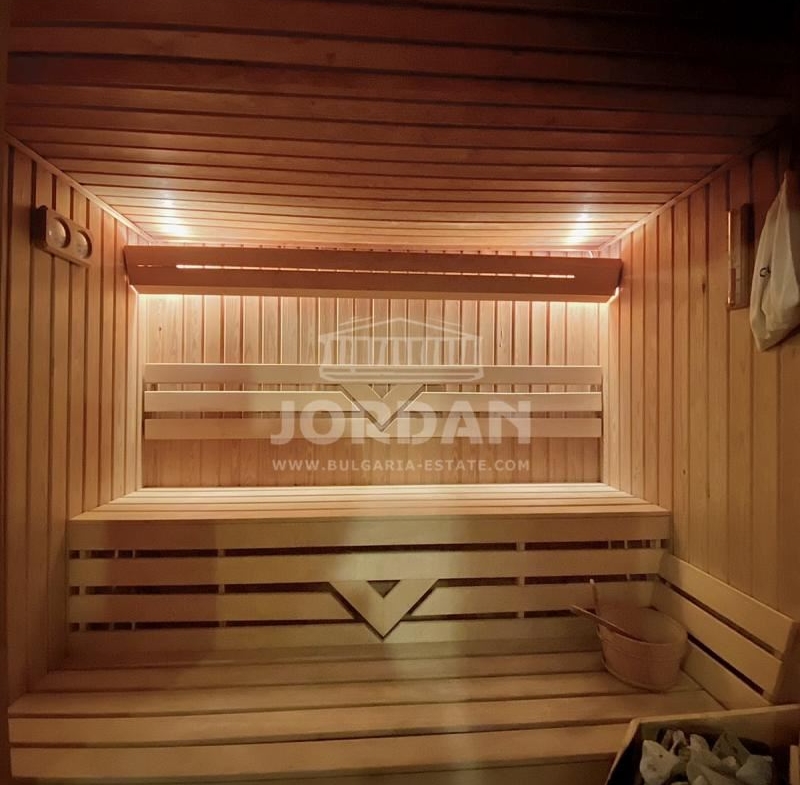 Луксозна къща в Ален Мак, гр. Варна, басейн, паркоместа, три спални - 0