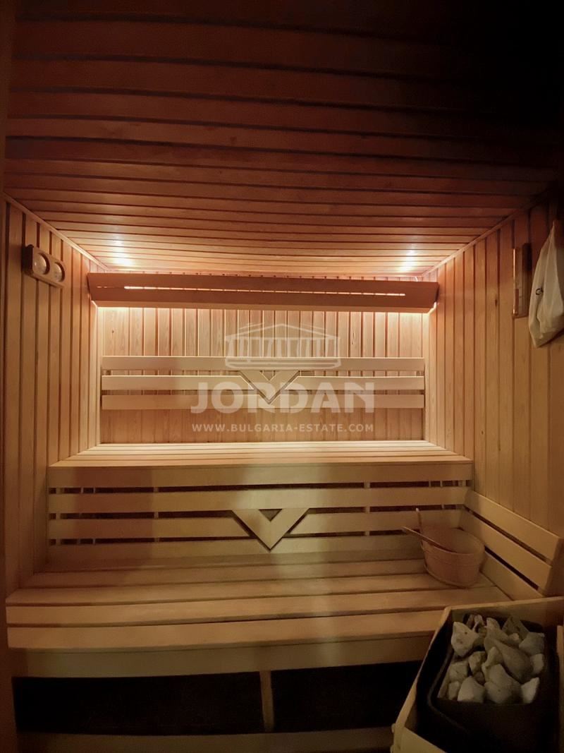 Луксозна къща в Ален Мак, гр. Варна, басейн, паркоместа, три спални - 0