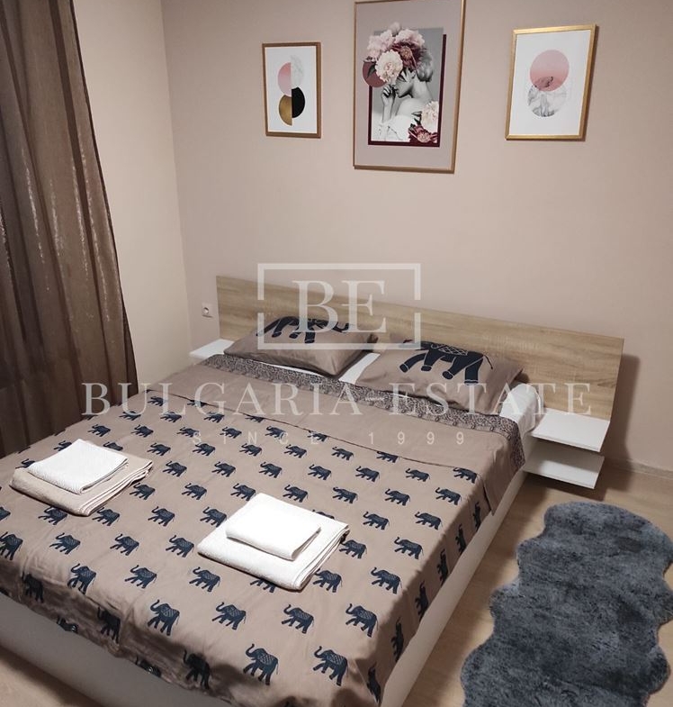 Трехкомнатная квартира - 70 кв.м, в центре - 0