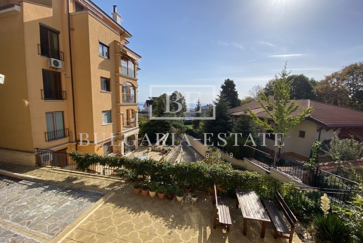 Меблированная 3-комнатная квартира с парковочным местом в Траката, гр. Варна - 0