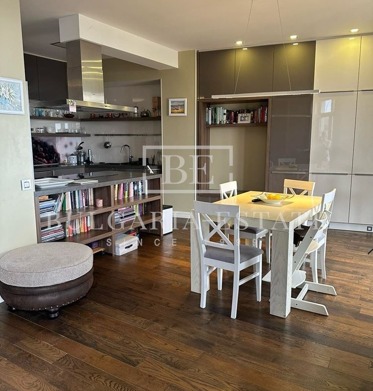 Мезонет с 4 спаплни, 5 минути пеша от Морската Градина, кв. Бриз, 225 кв.м. - 0