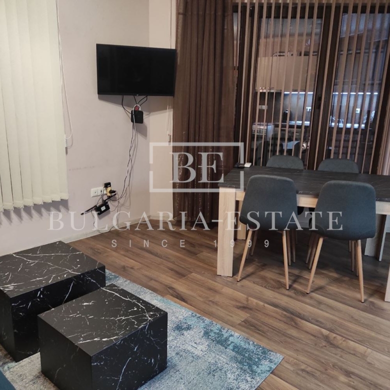 Трехкомнатная квартира - 70 кв.м, в центре - 0