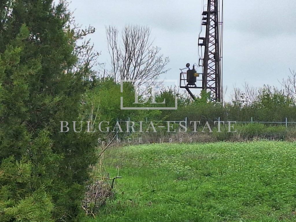 Производствена база в обл.Разград, общ.Лозница ,с.Ловско - 0