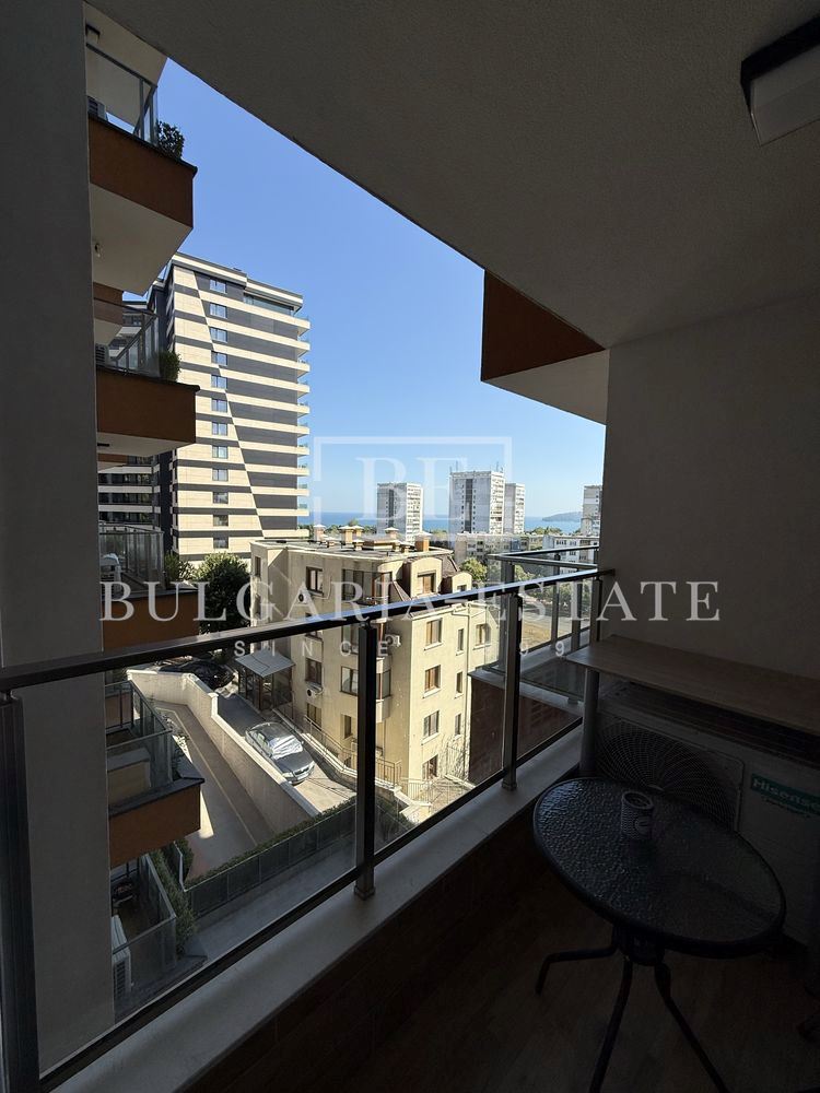 3-стаен апартамент, 4-ти етаж, луксозно обзавеждане, панорама – кв. Бриз - 0