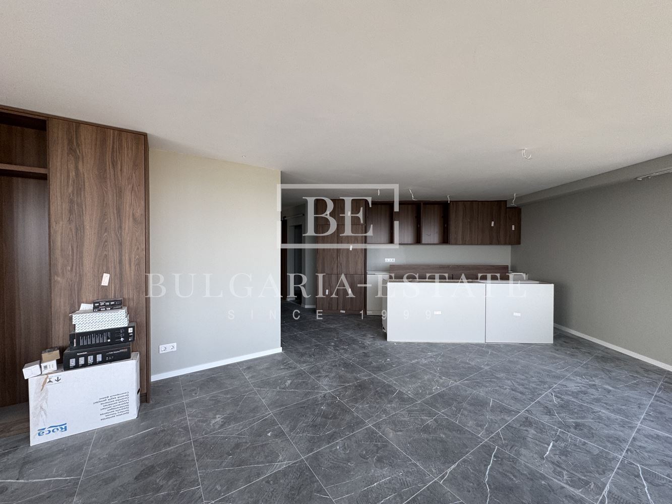 Zwei-Zimmer-Wohnung zu verkaufen | 160,59 qm | sq. Briz, Varna - 0