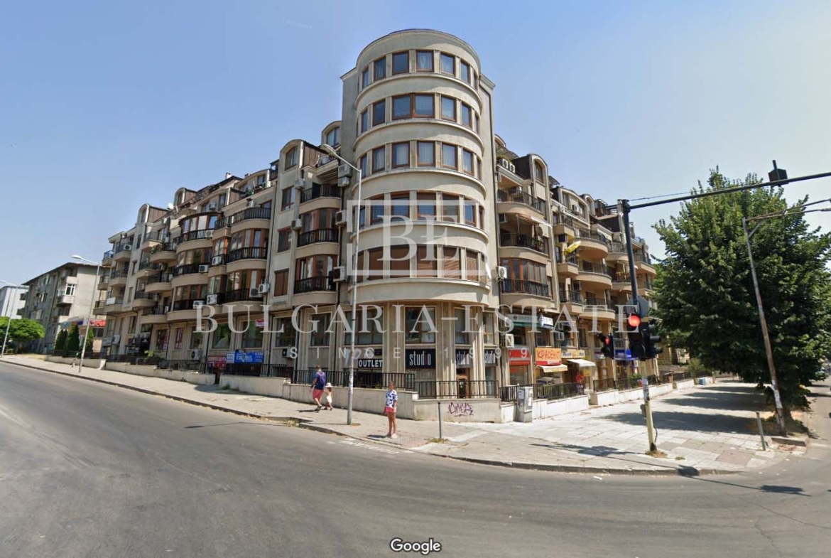 Помещение със статут МАГАЗИН, ползва се като фризьорски салон - ул. ЧАТАЛДЖА 20 - 0