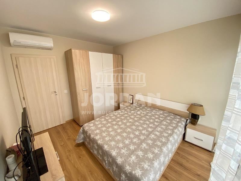 TOP 2-Zimmer-Wohnung mit Meerblick aus dem 11. Stock, k.s. AKADEMIKA, gr. Varna, sq. 0