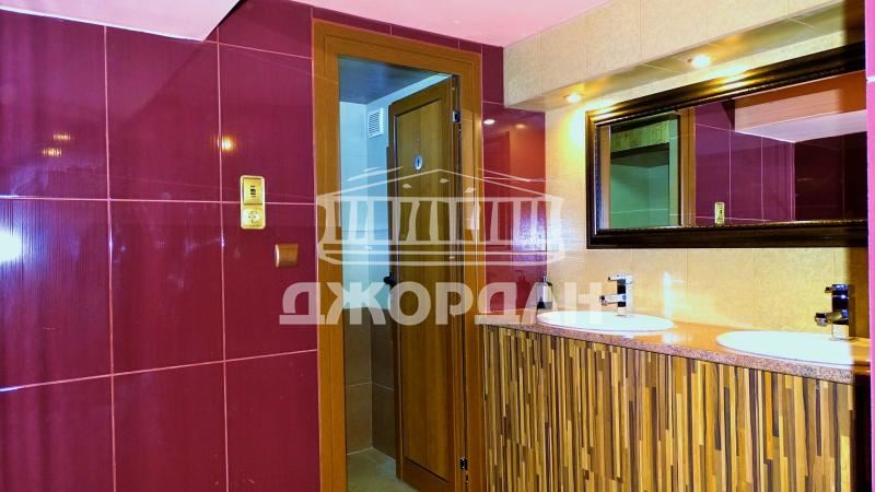 Restaurant, Varna, Kolkhozen Pazar, ausgestattet, 135 sq.m. - 0