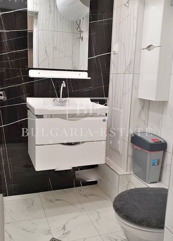 Двустаен апартамент с ПАРКОМЯСТО - Св. Св. Константин и Елена - 0