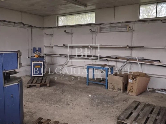 📌 Складова/производствена база под наем – 2 дка + ток - 0