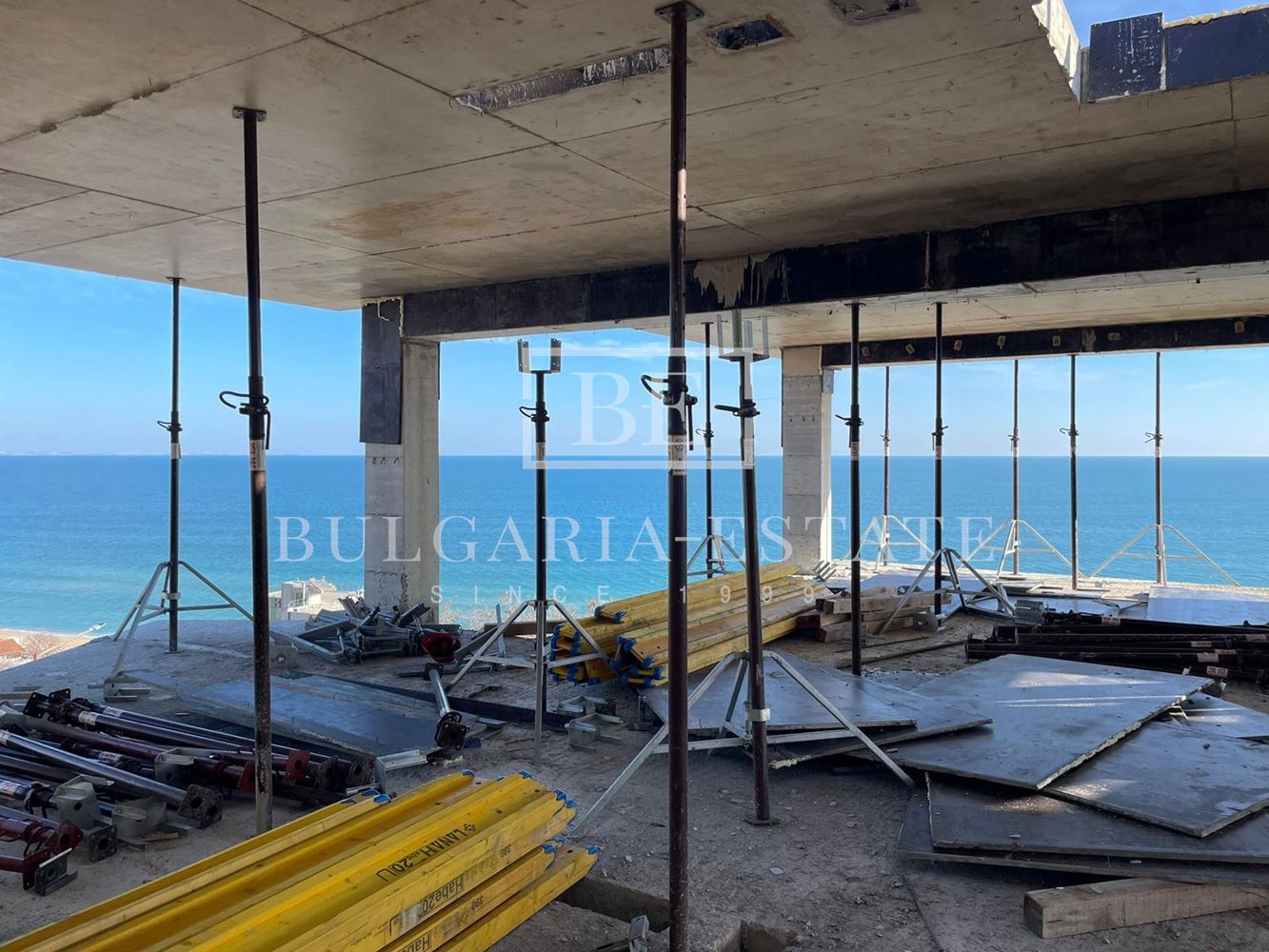 Жилищна сграда на плаж Кабакум - 0