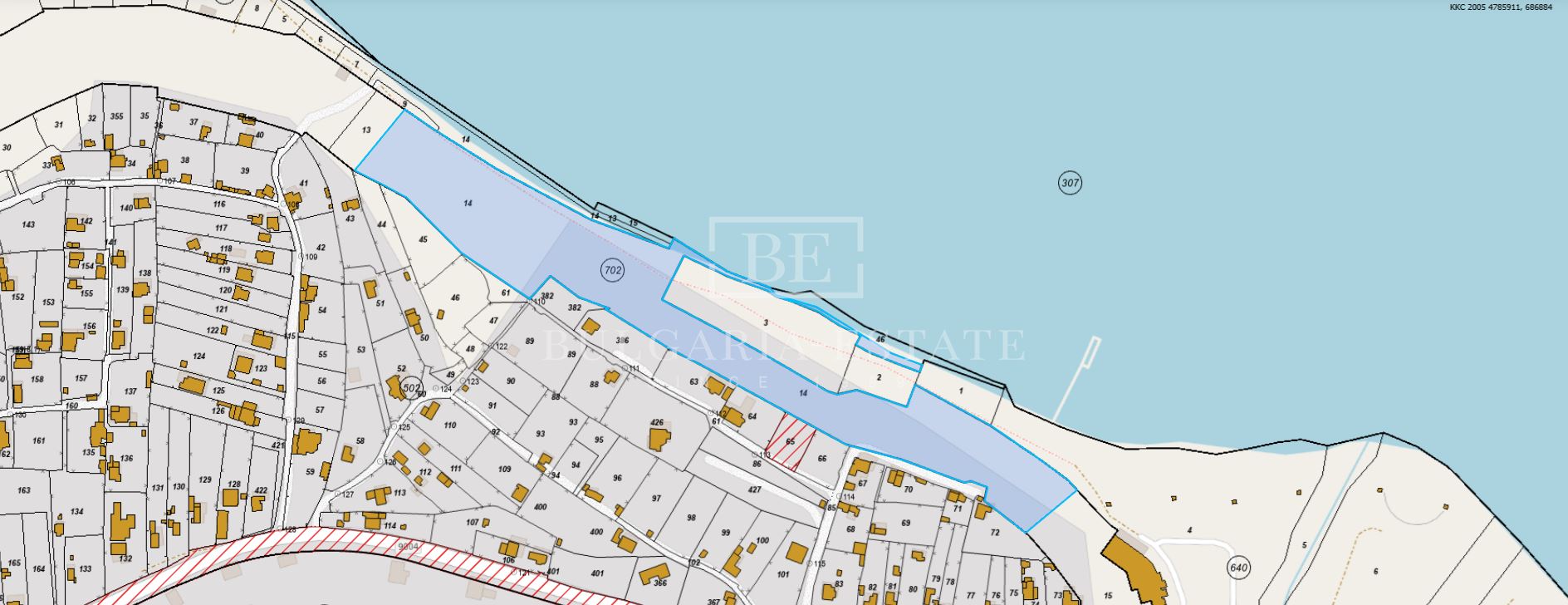 Продается земельный участок площадью 18 512 кв.м. со статусом лесной собственности - рядом с главной дорогой и озером - 0