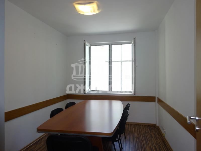 Офис 117кв.м - Катедралата - 0