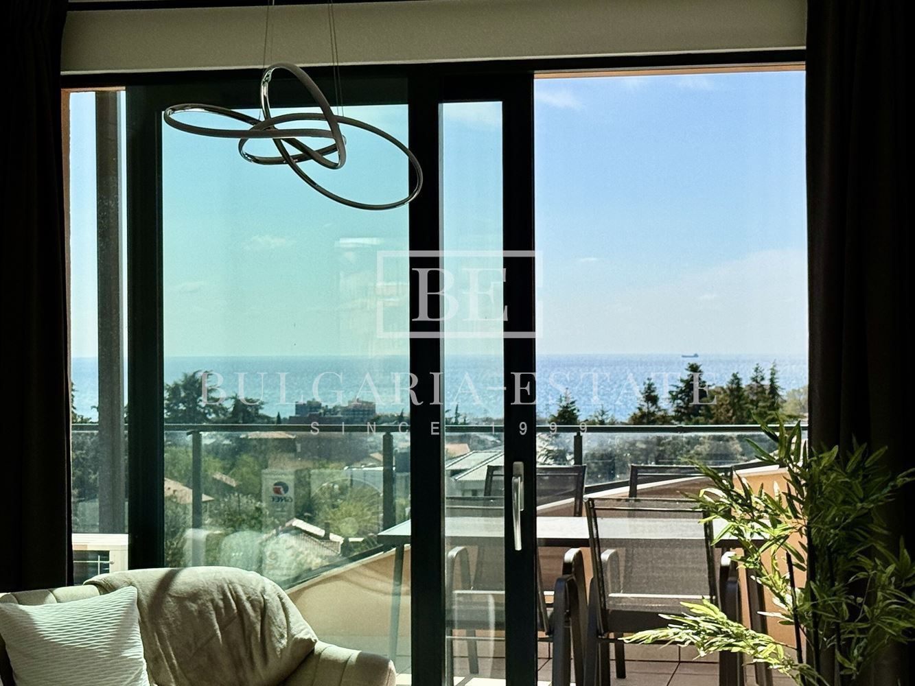 Роскошные апартаменты с 2 спальнями и видом на море, парковочное место, St. Св. Константин и Елена-0 Роскошные апартаменты с 2 спальнями и видом на море, парковочное место, St. Св. Константин и Елена - 0