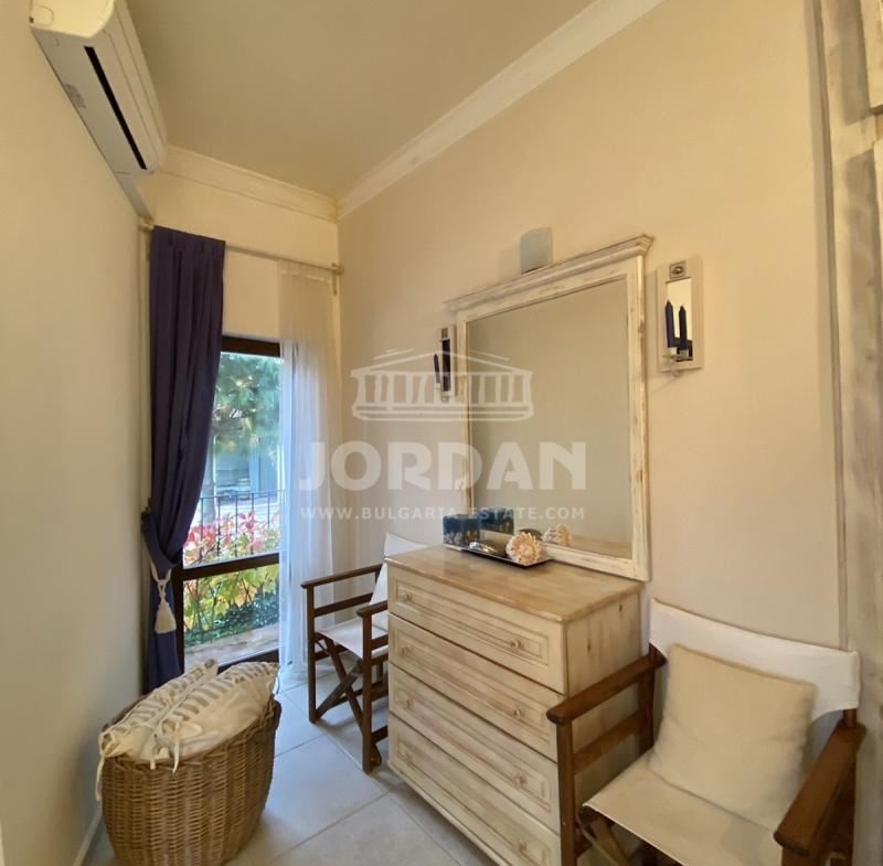 Луксозна къща в Ален Мак, гр. Варна, басейн, паркоместа, три спални - 0