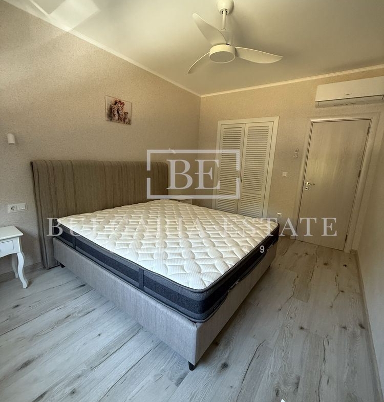 3-стаен апартамент, 4-ти етаж, луксозно обзавеждане, панорама – кв. Бриз - 0