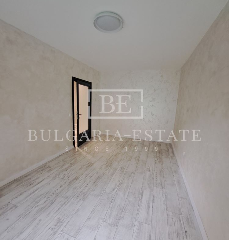 Тристаен апартамент до Ритуална зала - 0