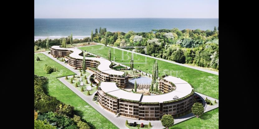 Продава се ЕКСКЛУЗИВНО парцел 36 455 кв.м с проект за модерен хотелски комплекс в близост до с. Крапец, общ. Шабла - 0