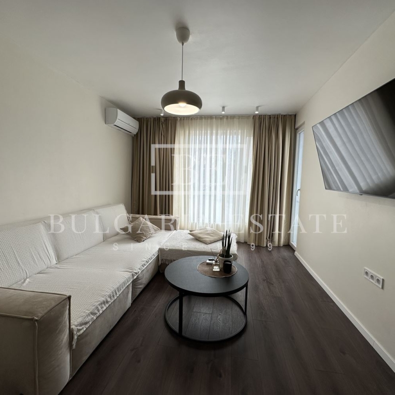 Двустаен апартамент - Морска гара - 0