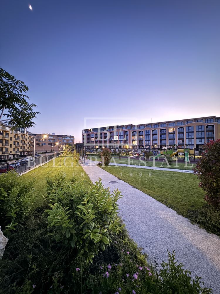 Роскошные апартаменты с 2 спальнями и видом на море, парковочное место, St. Св. Константин и Елена-0 Роскошные апартаменты с 2 спальнями и видом на море, парковочное место, St. Св. Константин и Елена - 0