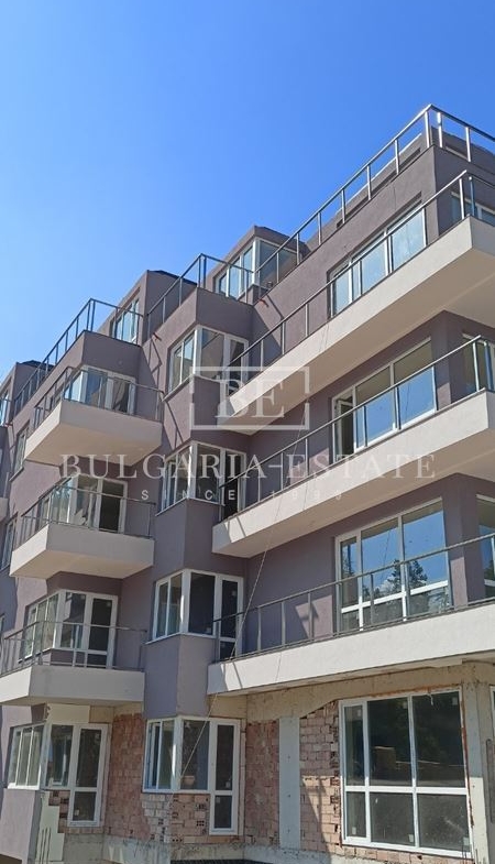 Тристаен апартамент 106.88 кв.м в кв. Аспарухово, втори етаж - 0