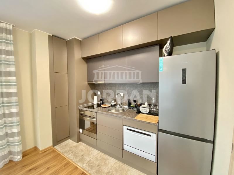 TOP 2-Zimmer-Wohnung mit Meerblick aus dem 11. Stock, k.s. AKADEMIKA, gr. Varna, sq. 0