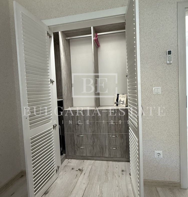 3-стаен апартамент, 4-ти етаж, луксозно обзавеждане, панорама – кв. Бриз - 0