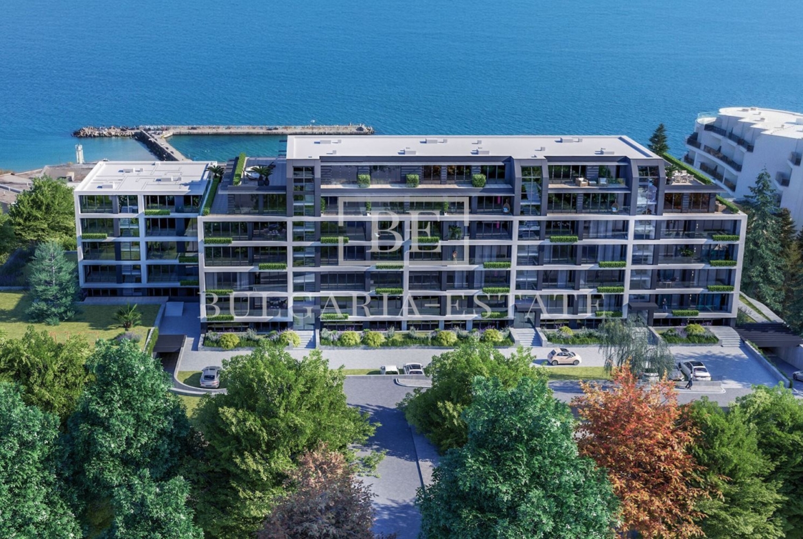 Тристаен апартамент - м-т Ален мак - 0