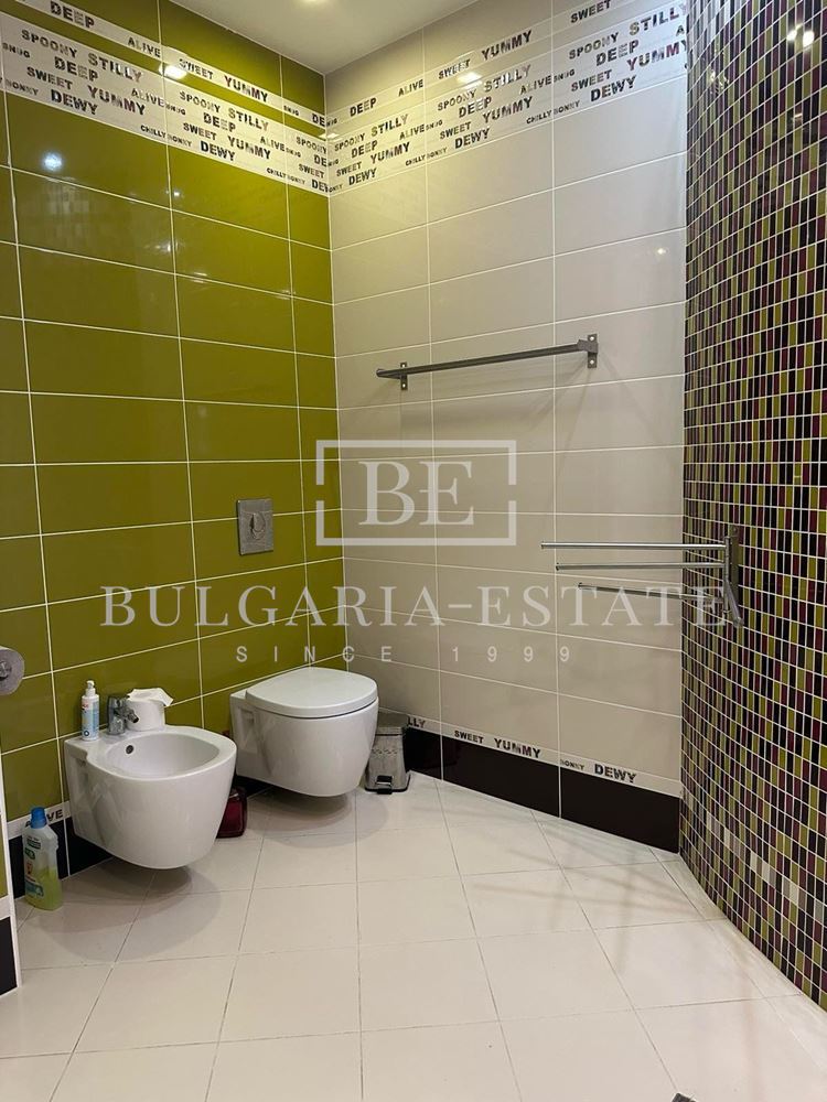 Мезонет с 4 спаплни, 5 минути пеша от Морската Градина, кв. Бриз, 225 кв.м. - 0