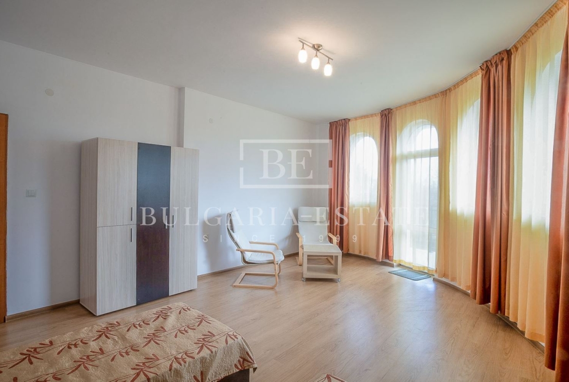 Big house near the sea - 0