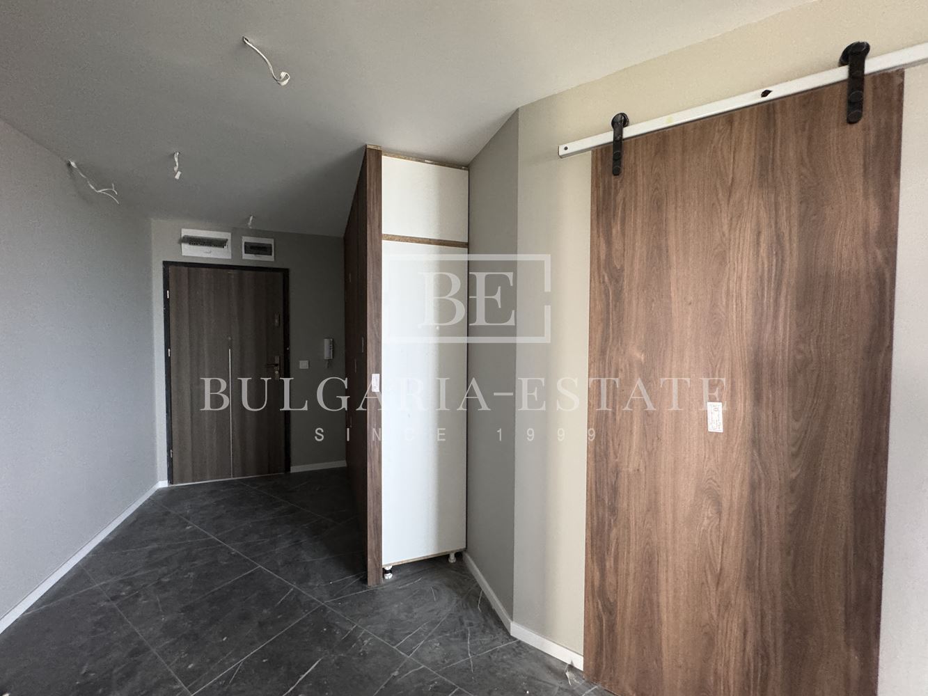 Zwei-Zimmer-Wohnung zu verkaufen | 160,59 qm | sq. Briz, Varna - 0