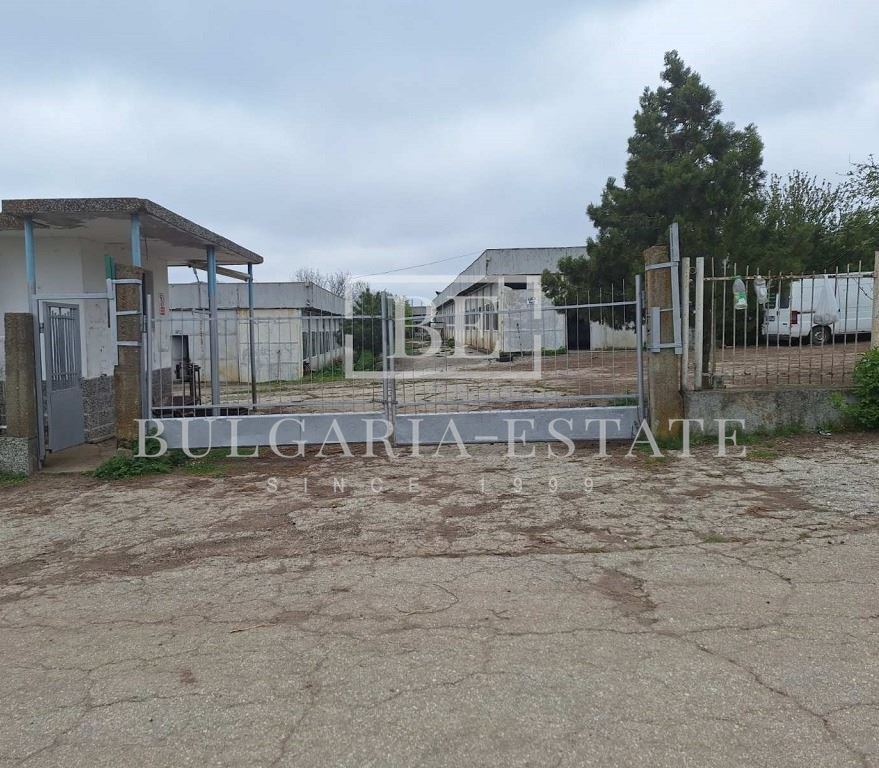 Производствена база в обл.Разград, общ.Лозница ,с.Ловско - 0