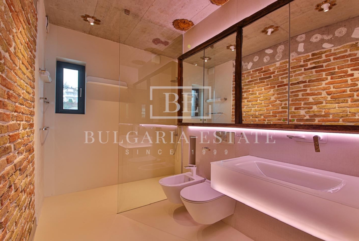 СУПЕР РОСКОШНАЯ КВАРТИРА В АРЕНДУ С 3 СПАЛЬНЯМИ, 2 ВАННЫМИ КОМНАТАМИ, ТЕРРАСОЙ И УНИКАЛЬНЫМ ВИДОМ НА МОРЕ - 0