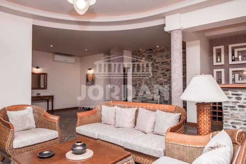 Дом для продажи гр. Варна. Св. Константин и Елена 525 м², 6 спален - 0