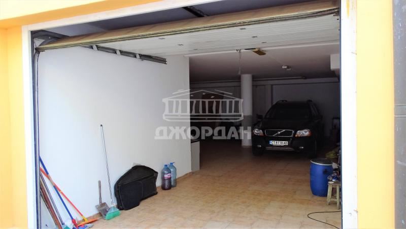 Haus auf 4 Etagen mit Panoramablick, 1250m2 m2, 600m2 Hof, Trakata - 0