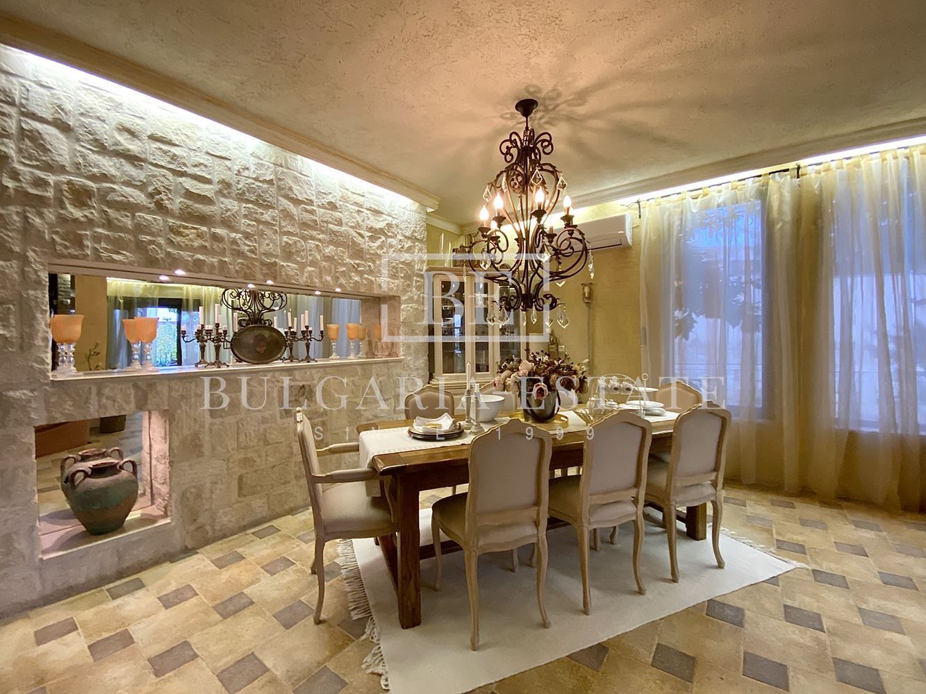 Роскошный дом с бассейном, сауной, рядом с пляжем Кабакум, город. 515 кв. м. 4 спальни Элитный дом с бассейном, сауной, рядом с пляжем Кабакум, город. 515 кв. м. Площадь этажа, 4 спальни - 0