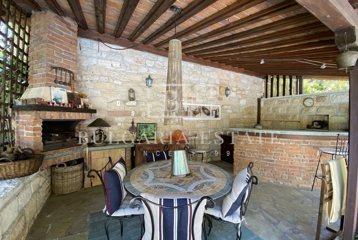 Элитный дом с бассейном, сауной, рядом с пляжем Кабакум, город. 515 кв. м. Площадь этажа, 4 спальни - 0