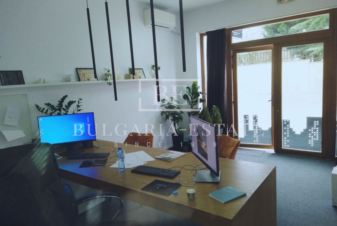 Room with status SHOP, used as an office - ul. 20 - 0